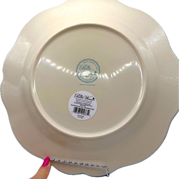 The Pioneer Woman Sweet Rose 10.75 inches Scalloped Dinner Plates Set of 4 - Picture 2 of 4